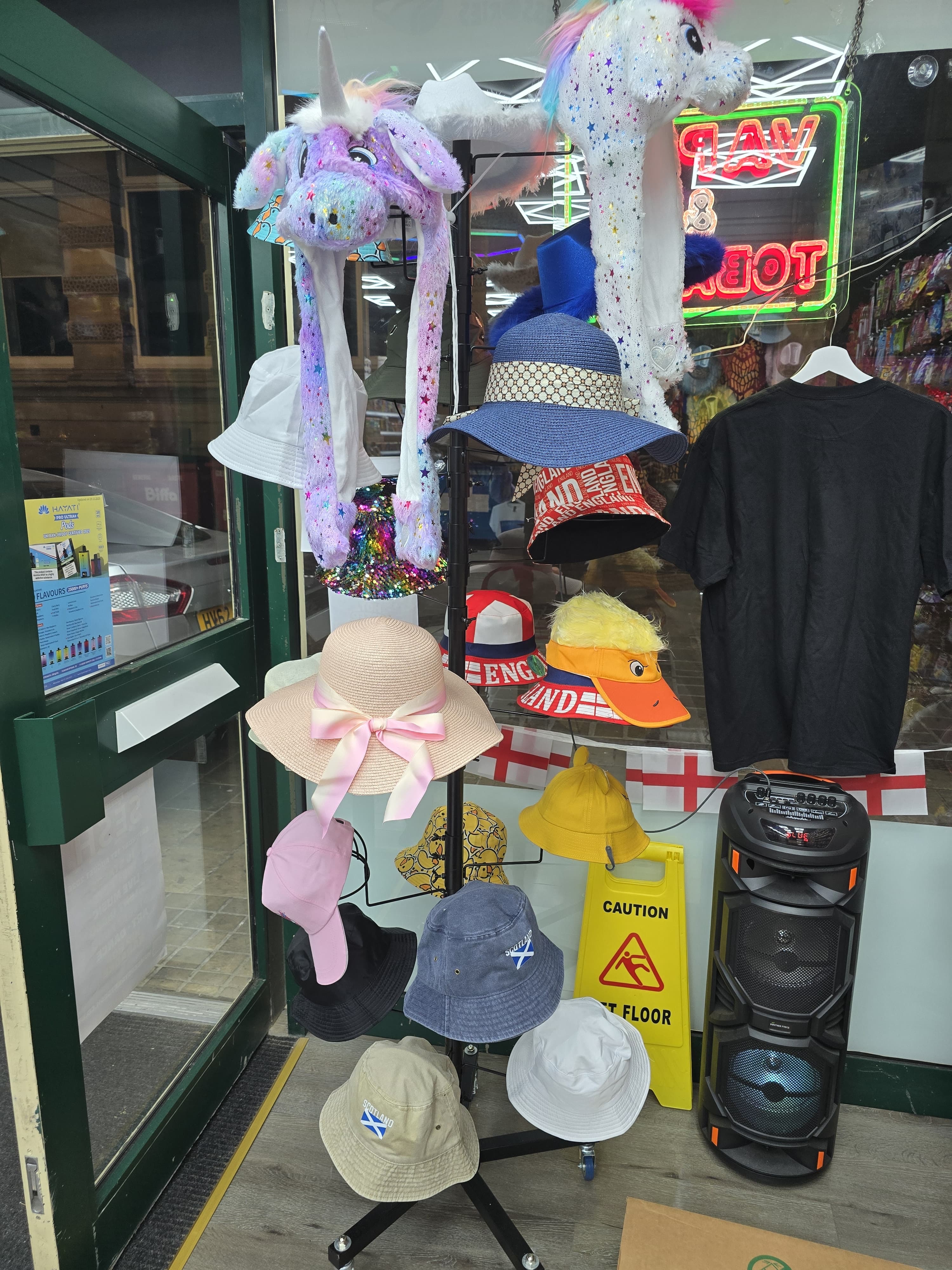 Hull Whitefriargate convenience store photo