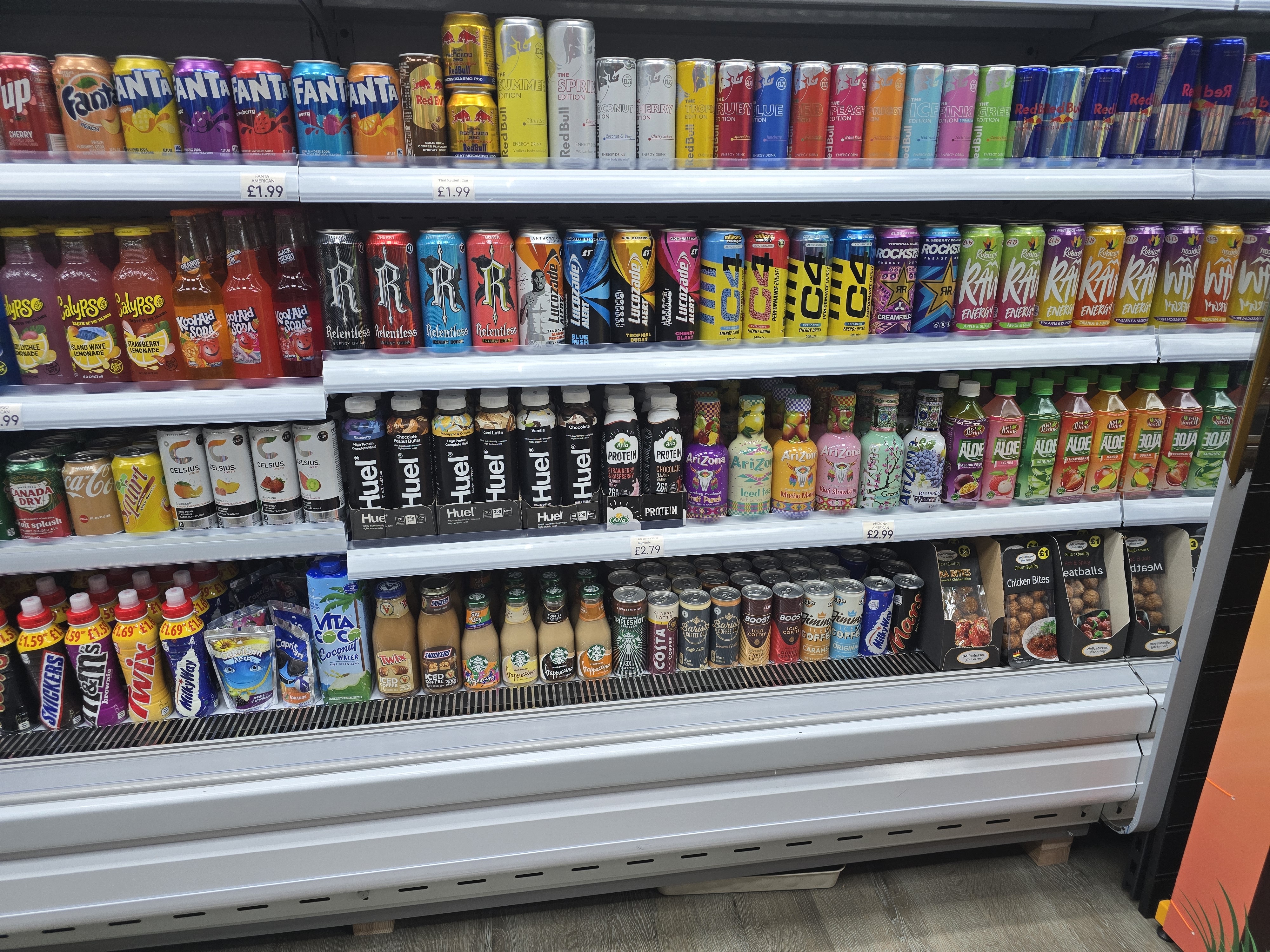 Hull Whitefriargate convenience store photo