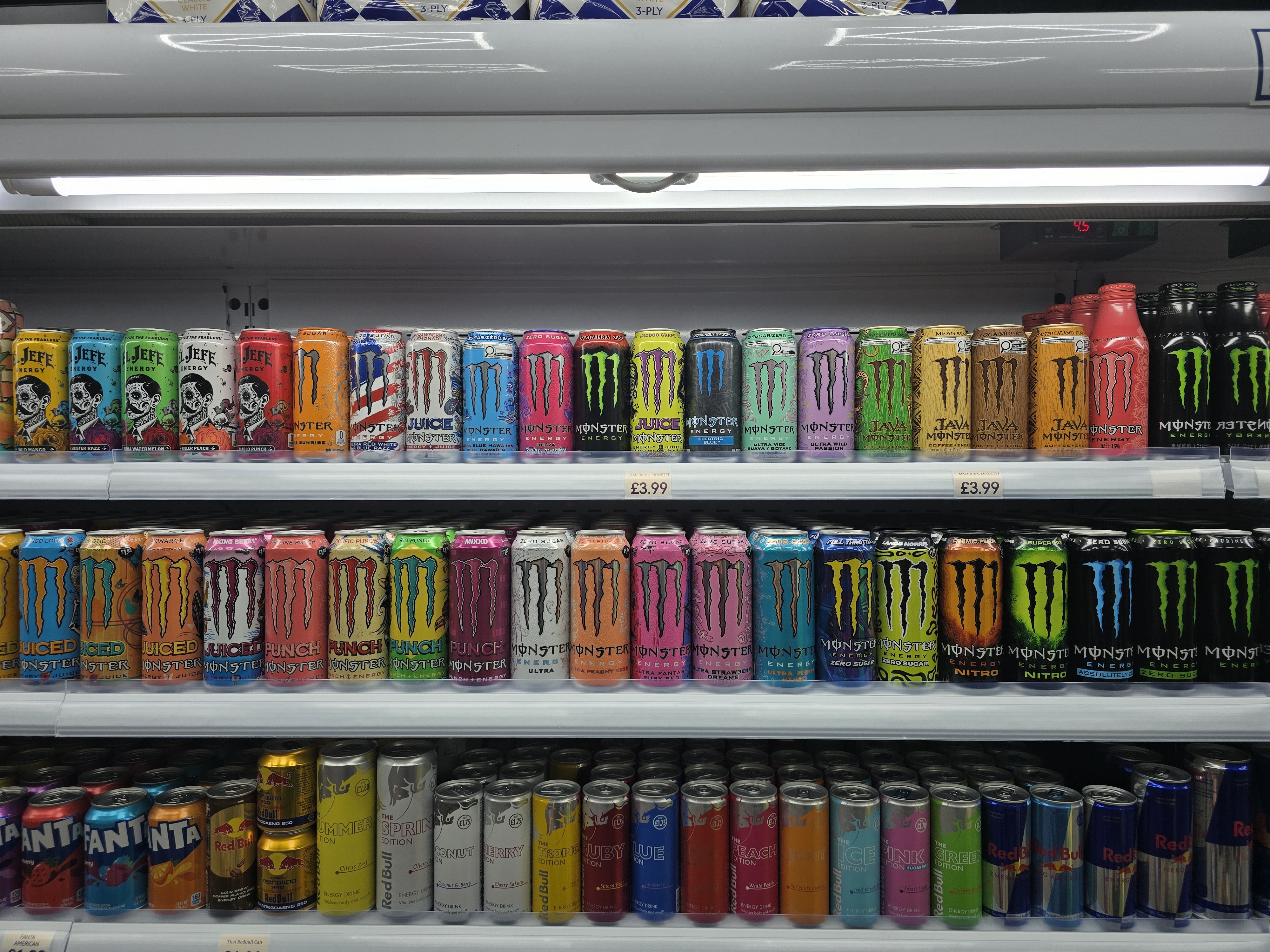 Hull Whitefriargate convenience store photo