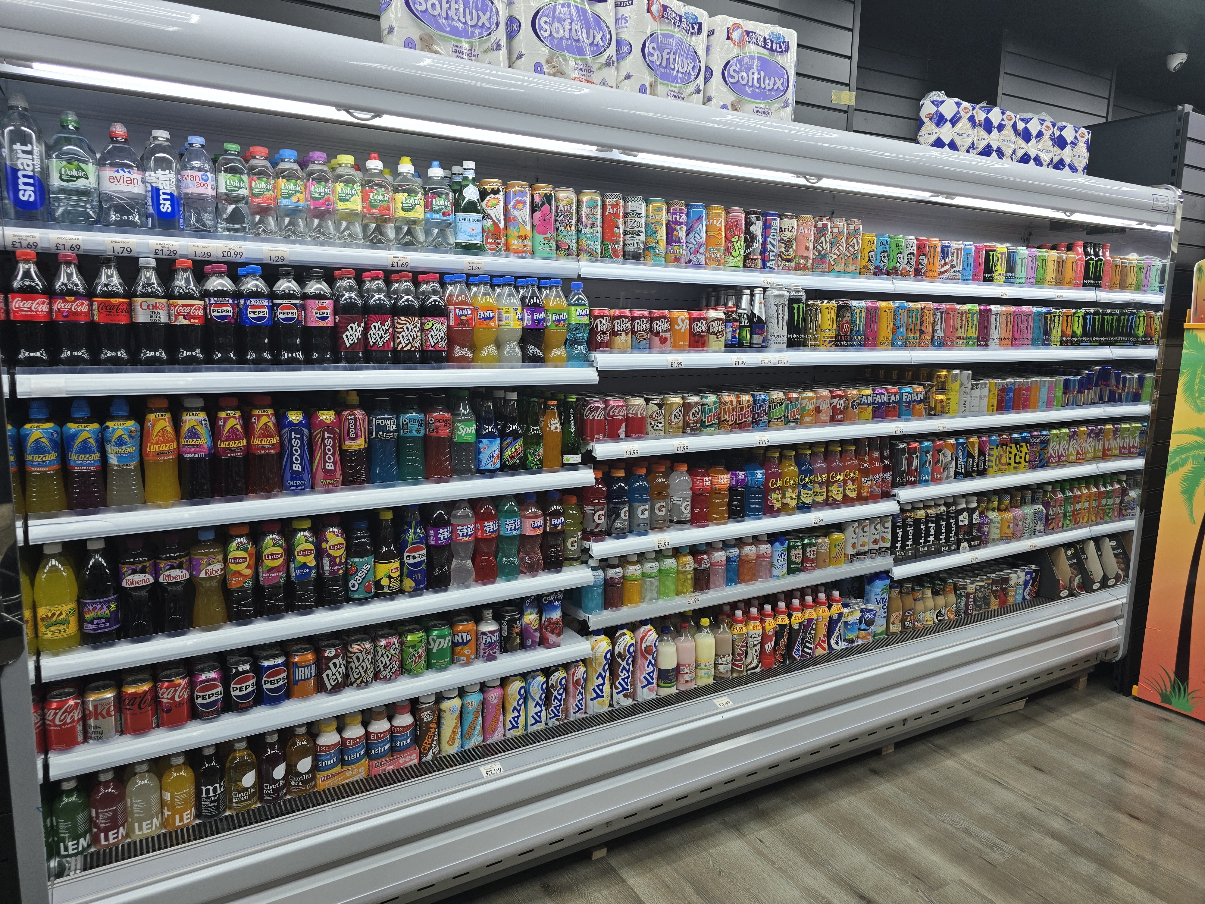 Hull Whitefriargate convenience store photo