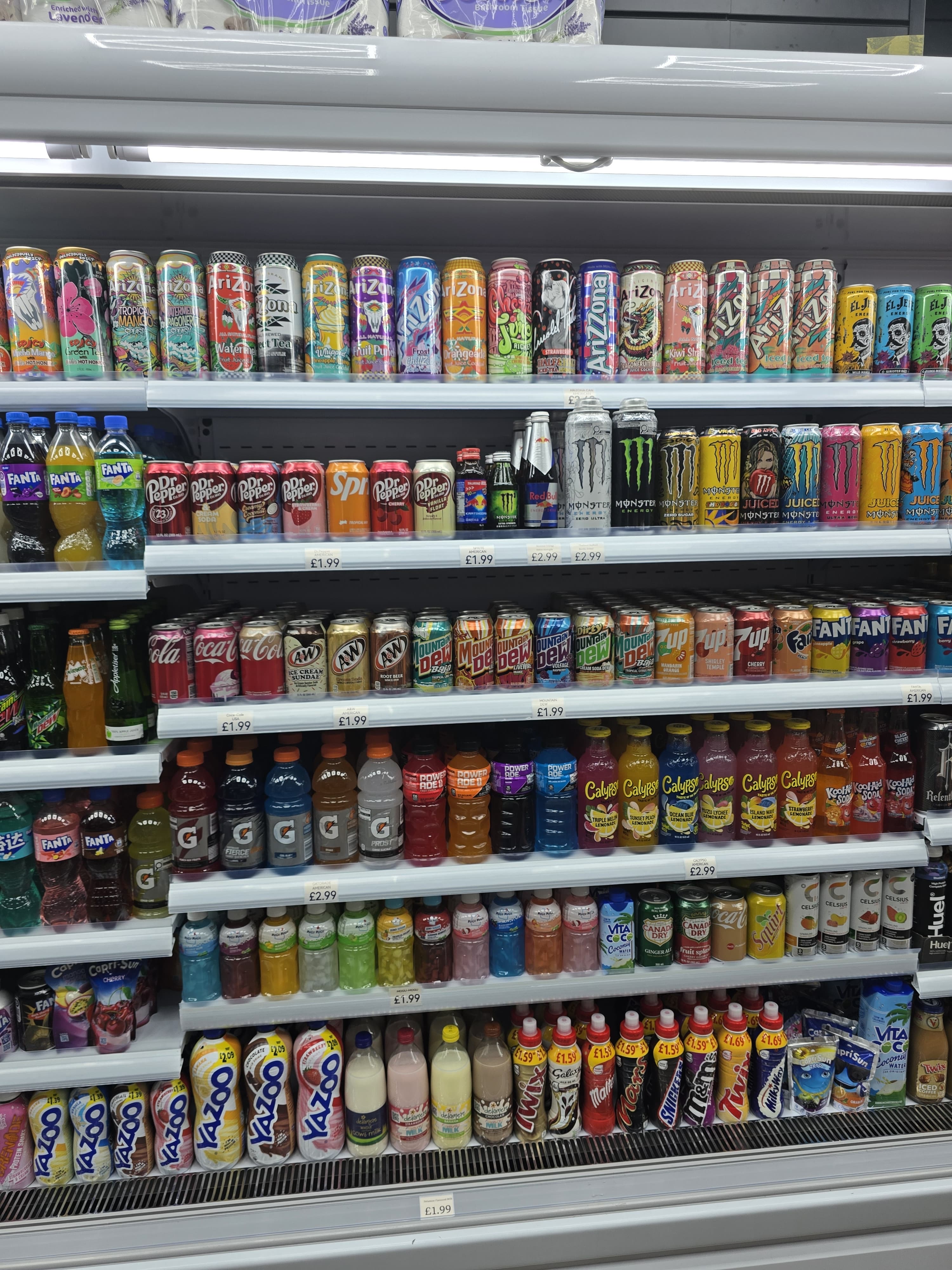 Hull Whitefriargate convenience store photo