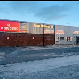 Howdens - Bromborough logo